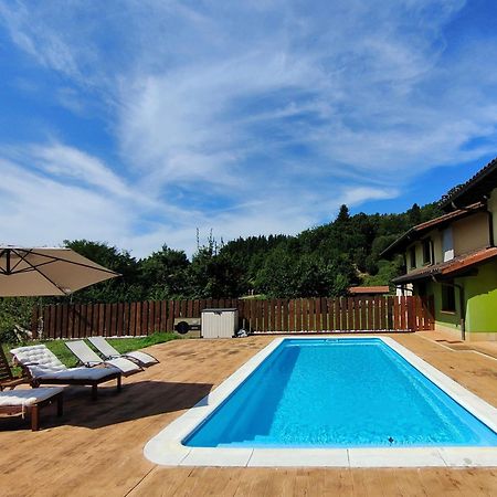Chalet Con Piscina Climatizada En La Naturaleza Areatza Εξωτερικό φωτογραφία