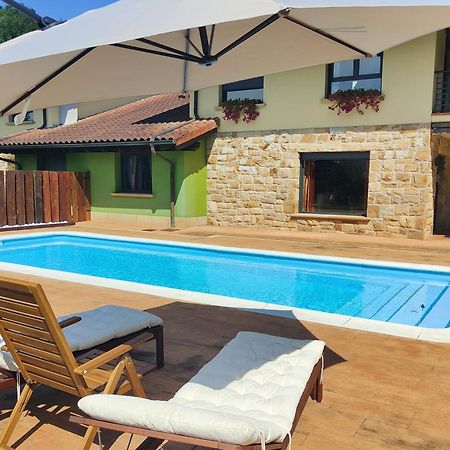Chalet Con Piscina Climatizada En La Naturaleza Areatza Εξωτερικό φωτογραφία