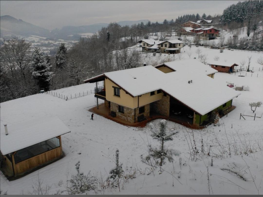 Chalet Con Piscina Climatizada En La Naturaleza Areatza Εξωτερικό φωτογραφία
