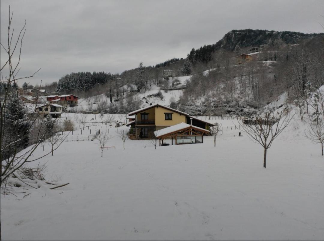 Chalet Con Piscina Climatizada En La Naturaleza Areatza Εξωτερικό φωτογραφία