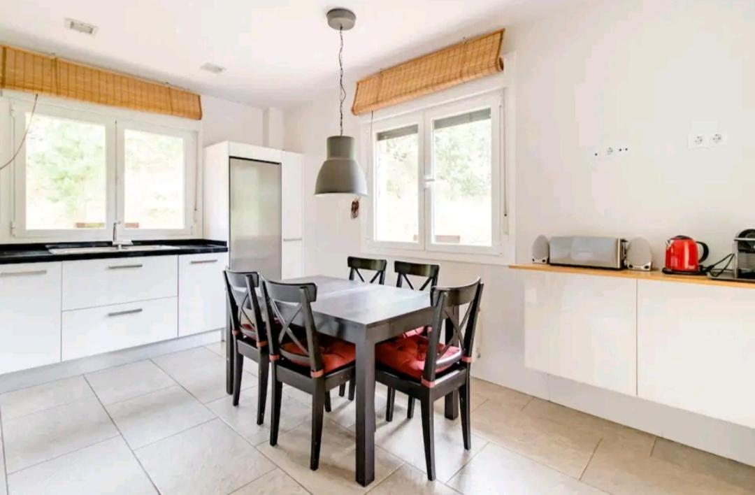 Chalet Con Piscina Climatizada En La Naturaleza Areatza Εξωτερικό φωτογραφία